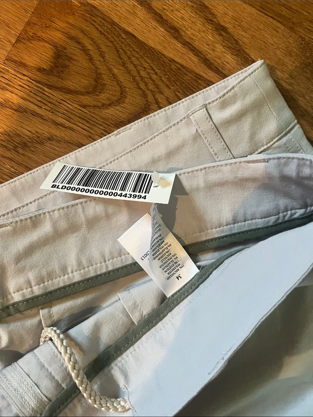 Faherty men’s 34 shorts NEW— NEEDS A ZIPPER